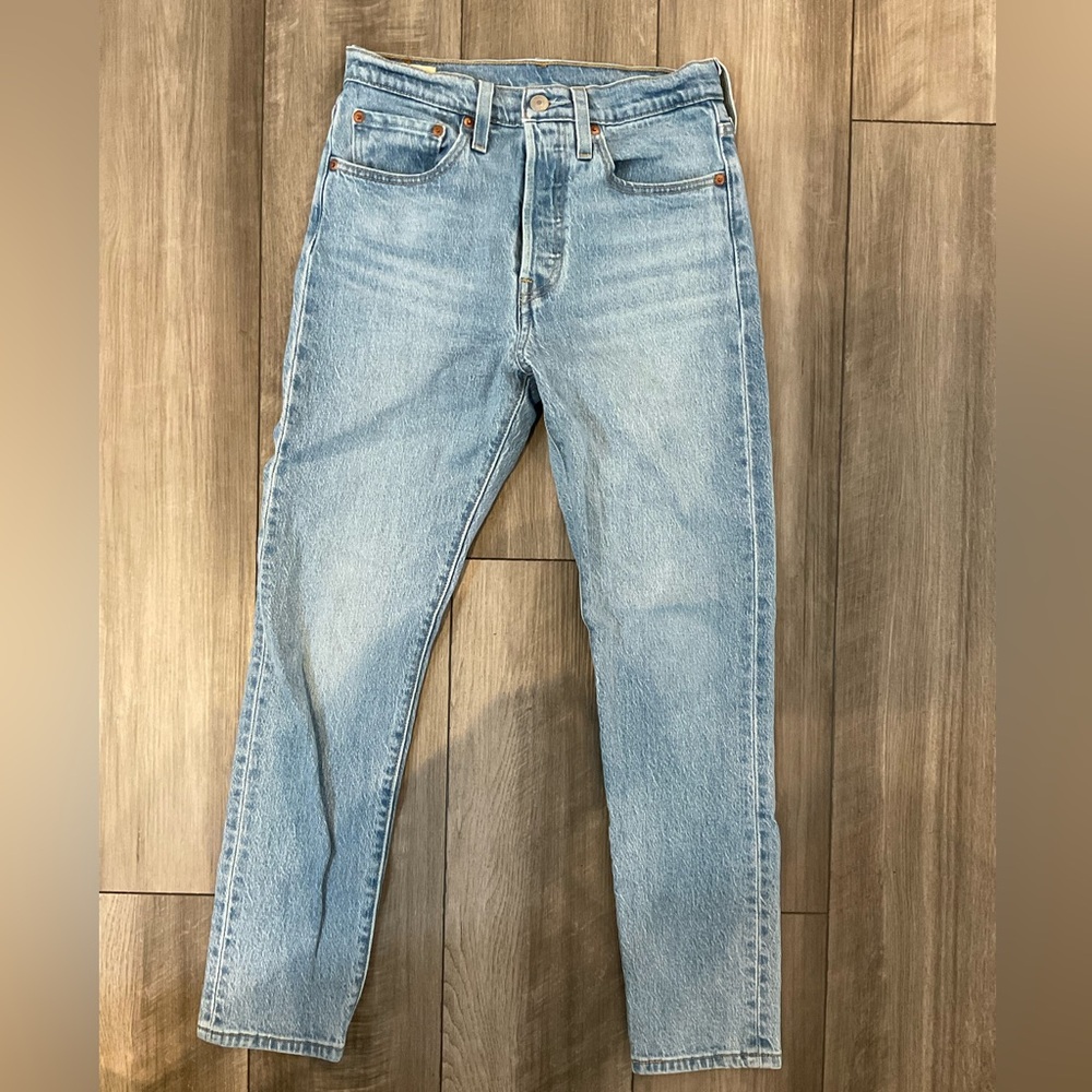 Levi's Women's Skinny Jeans - Light Wash Blue